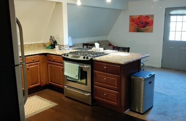 Fallowfield Township: One BR Executive apartment for rent, fully furnished.