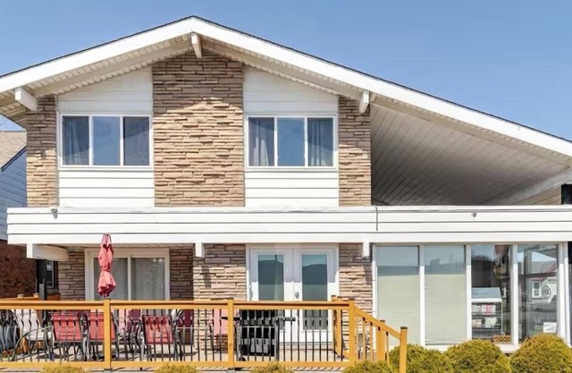 Falls Holiday House Niagara Falls