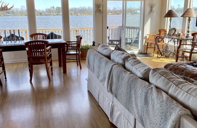 False River waterfront property 30 minutes from Baton Rouge