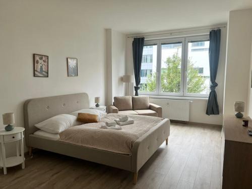 Family apartment with kitchen near the subway