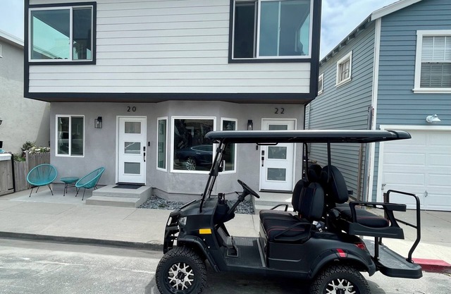 Family friendly 3 bedroom beach Getaway by the Bay. Ocean & bay seconds away.