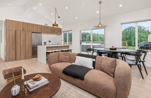 Family Friendly 3BR - Playground - Tennis Court