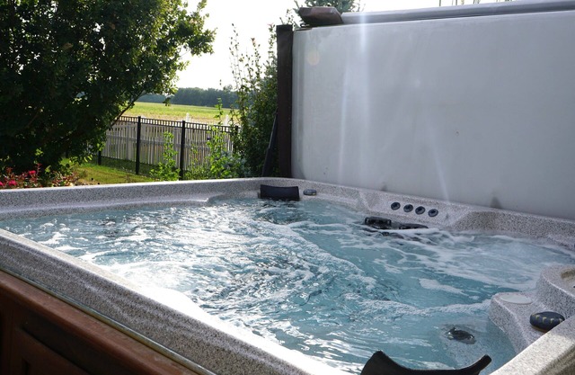 Family Friendly 4 Bedroom, 3 Bath Family, Hot Tub and playground. Sleeps 12