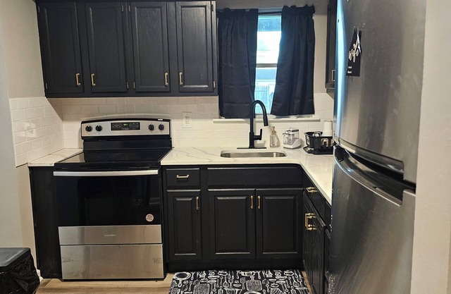 Family-Friendly 4BR Home in Elkton - AC, High-Speed WiFi & Relaxing Vibes