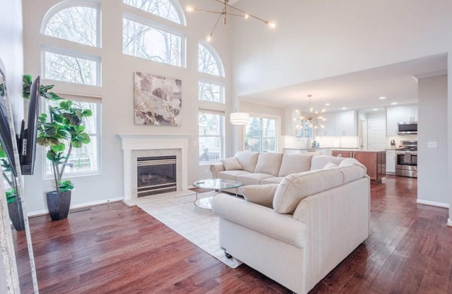 Family Friendly 5B w/EV Level 2 Charging & Close to Trails, I-71, Mason