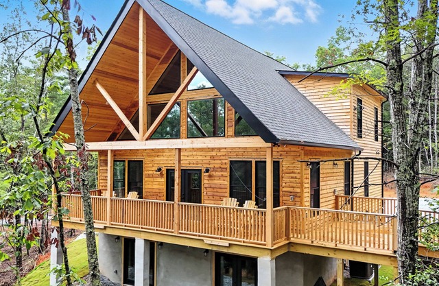 Family-Friendly 5BR Cabin - Near Pisgah National Forest & Brown Mtn OHV Trails