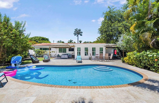 Family-Friendly Biscayne Park Home W Private Pool