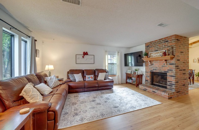 Family-Friendly Broken Arrow Retreat w/Yard!
