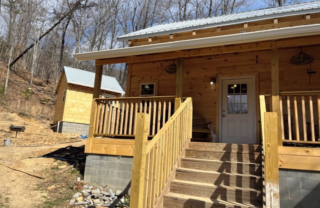 Family-friendly cabin on 180 acre Clinch Mountain getaway near Rogersville, TN.