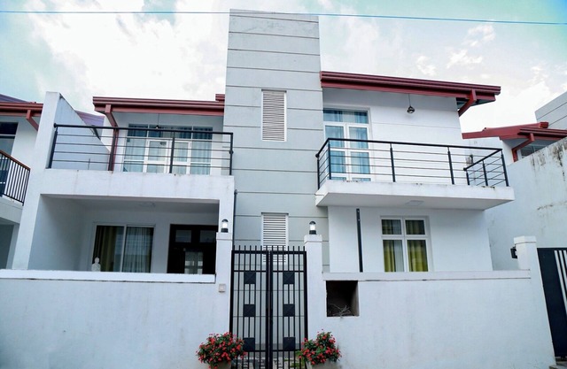 Family friendly full house (3 AC bedrooms) near to airport with gated community.