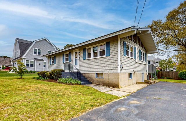 Family-Friendly Home w/Furnished Deck, Gas Grill, Free WiFi, Beach Access