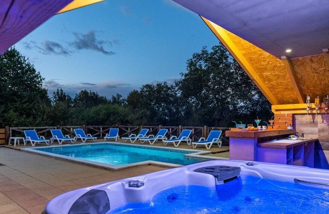 Family friendly house with a swimming pool Ogulin, Gorski kotar (K-15204)
