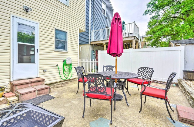 Family-Friendly Keansburg Home: Walk to Beach!