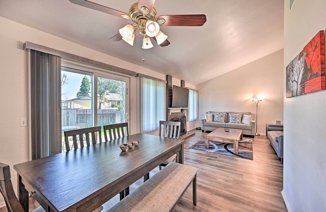 Family-friendly Oceanside Home: 5 Mi to Beach
