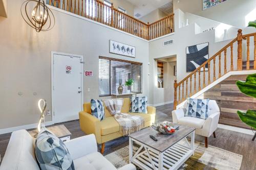 Family-Friendly Phoenix Home 5 Mi to Westgate!