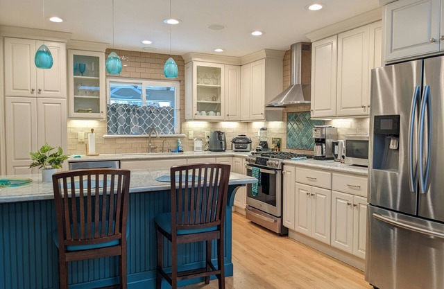 Family friendly spacious 5BR house with large backyard and kids playground