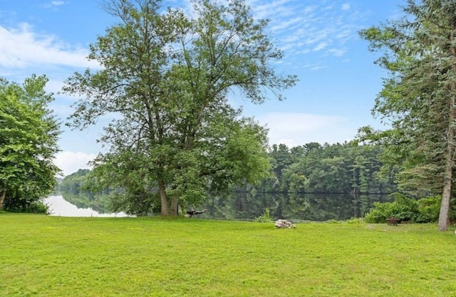 Family-Friendly Townhouse on the Merrimack River