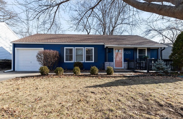 Family Friendly Kansas City Ranch in the Center of it All