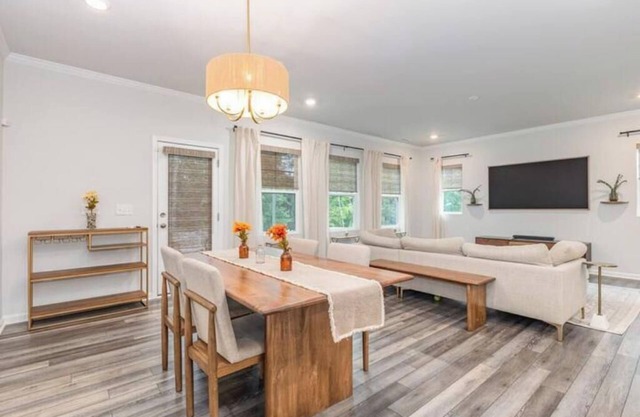 Family Friendly with Sunroom & Game Roomnn