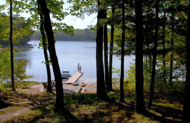 Family Fun.Lake Home,Kayaks,SUP.Pontoon Paddle Boat,Free WiF & Direct TV