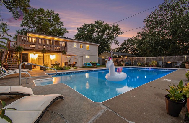 Family Gem with swimming pool andnArcade game.