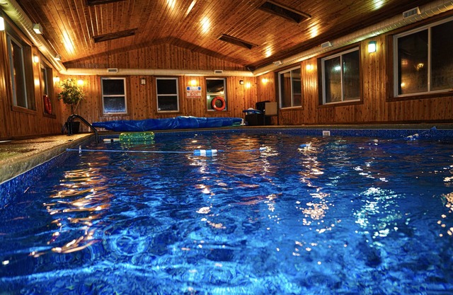 Family getaway with huge private Indoor Heated Pool
