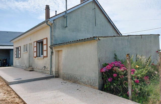 Family home in a quiet area with garden and BBQ