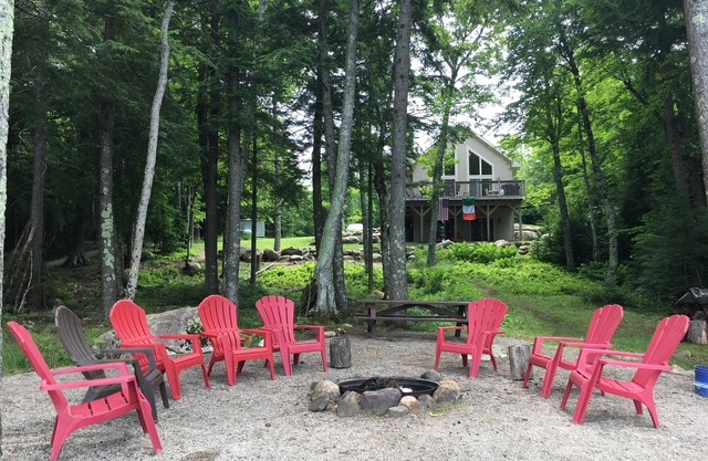 FAMILY HOME ON LAKE MICHIGAMME