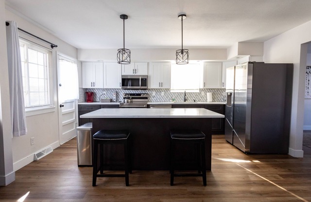 Family Home w/No Cleaning Fee, King Suite, and Foosball Table