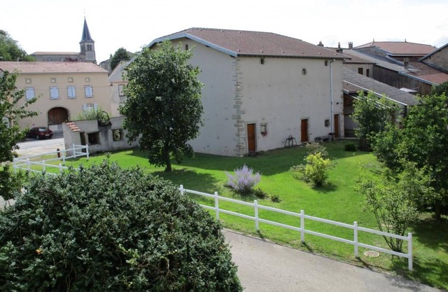 Family home with fireplace, garden, and WiFi in Esley, Vosges