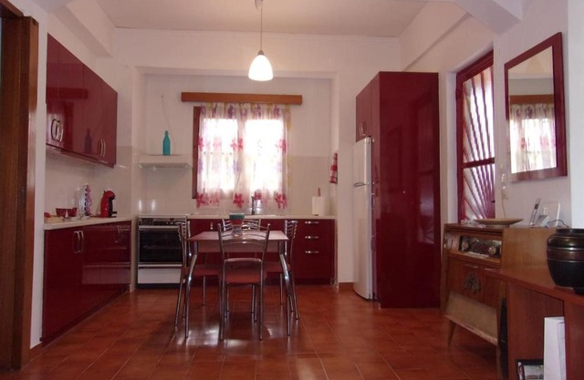 FAMILY HOUSE NEAR THE BEACH DREPANO-NAFPLIo
