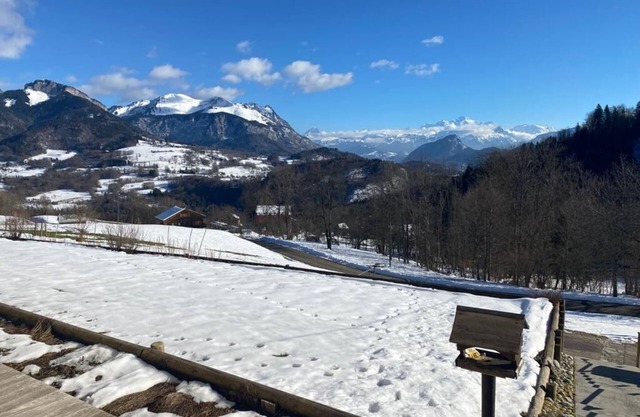 Family mountain chalet, Close to the Brasses ski slopes