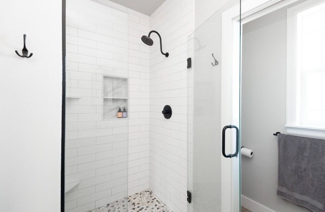 Family & Pet-Friendly Bend Getaway with Hot Tub