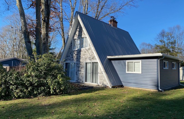 Family Retreat at Conneaut Lake, PA ideal for family fun or relaxing get- away!