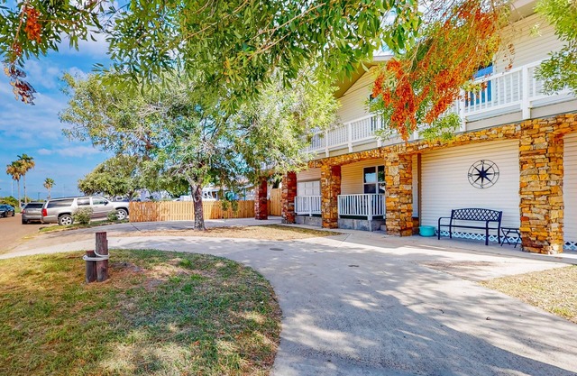 Family Tides | House in Port Isabel steps from the water - game room