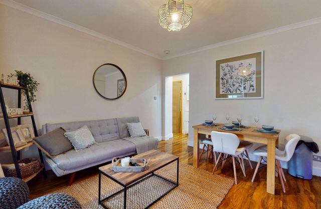 Fantastic 2 bedroom flat near to Notting Hill