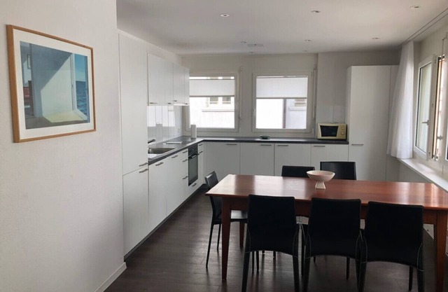 Fantastic 2BR executive flat 100sqm (Mainau 6)