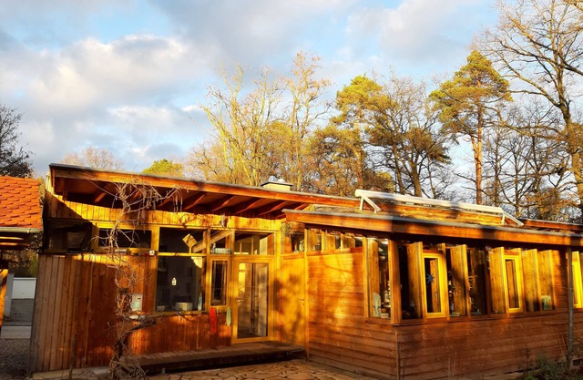 Fantastic bungalow in the green near the center