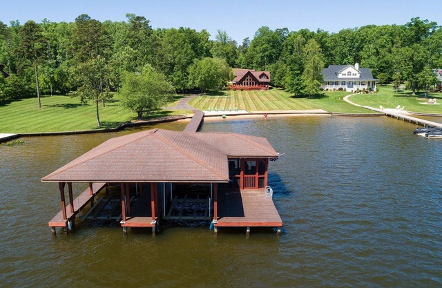 FANTASTIC DEALS Sat 8-16 to Thu 8-28. Discounted & Book 2 Days get 3rd Day FREE.