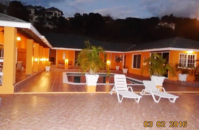 Fantastic, spacious villa with a large pool and sea views in a very safe area.