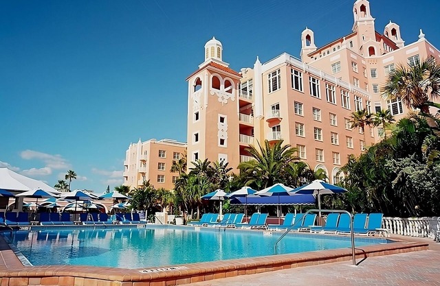 Fantastic Views! 3 Family-friendly Rooms with Beach Access! Outdoor Pool