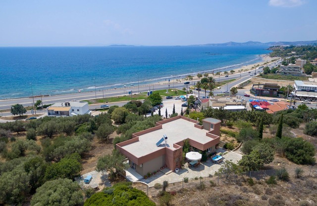 Fantastic Villa by the sea