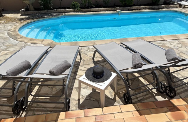 Fantastic Villa,Pool, Near Chateau Valmy, near Village, Port & Beach & La Racou