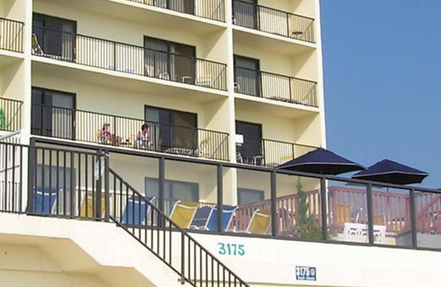 FANTASY ISLAND RESORT II OCEANFRONT DAYTONA BEACH BIKE WEEK 2-28,3-7 2025 7 NTSn