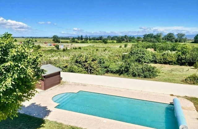 Far Far Away - Ginestas, Languedoc Roussillon