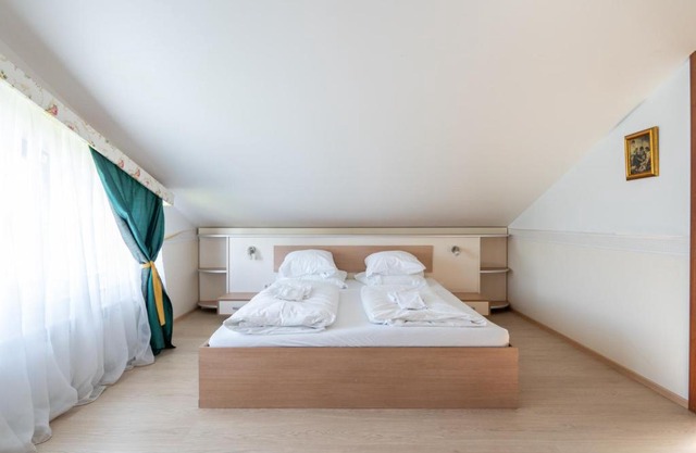 FarawayHomes Aparthotel Near Vienna Airport - Anytime Self Check-In