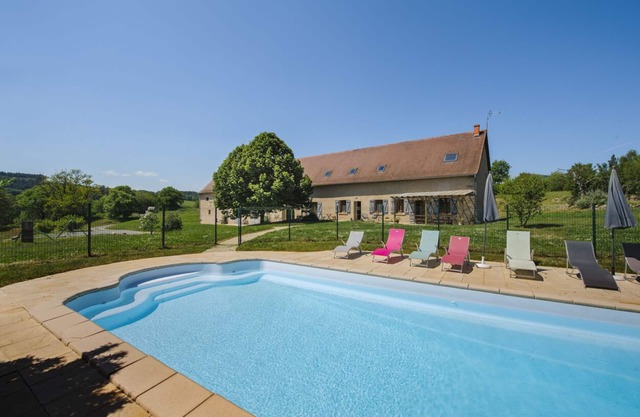Farmhouse for 15 people, swimming pool, SPA, billiards, air conditioning
