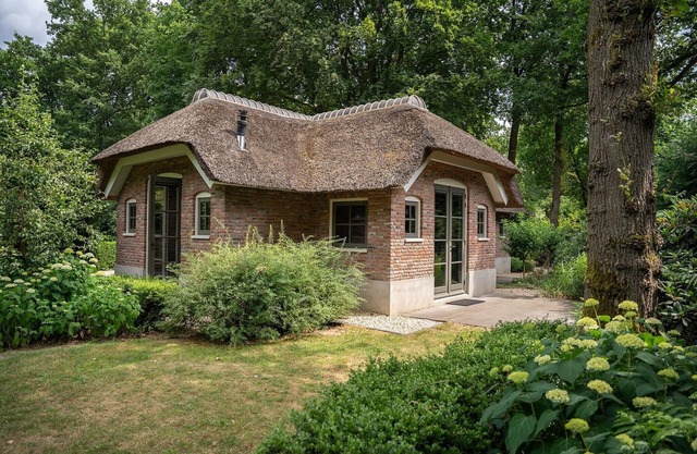 Farmhouse in Veluwe with Sauna and Nature Views