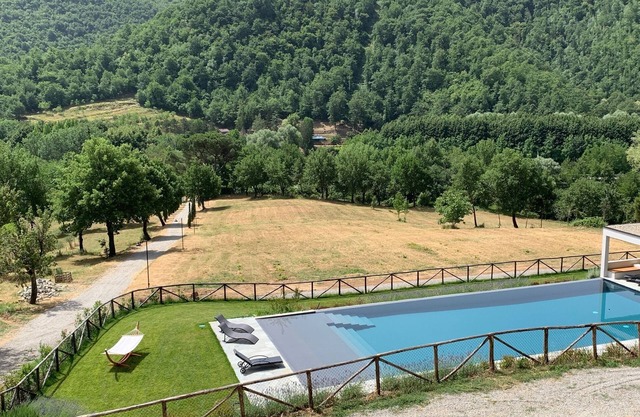 Farmhouse "Parulia Country House - Gea" with Shared Pool, Shared Terrace & Wi-Fi