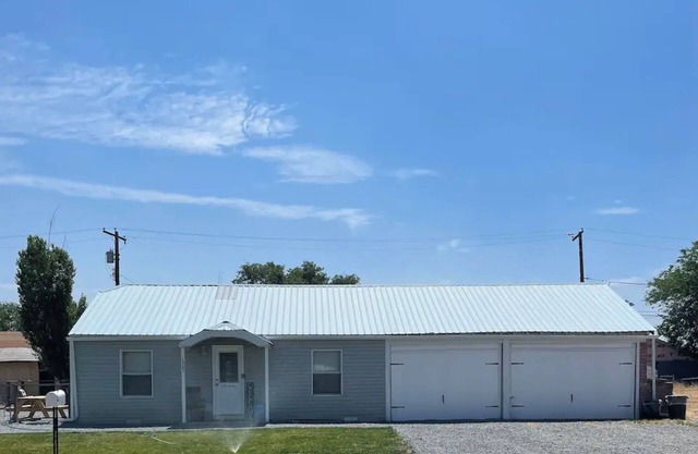 Farmhouse Style 2 Bedroom House